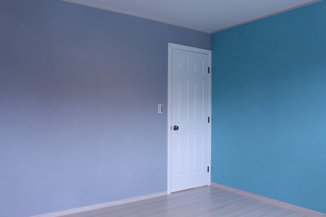 塗り壁仕上げの主寝室